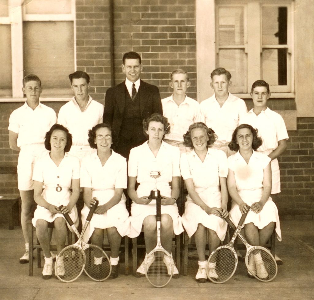 wwhs-1946-tennis-team